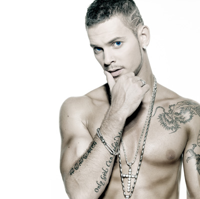 m.pokora et  trop trop beaux